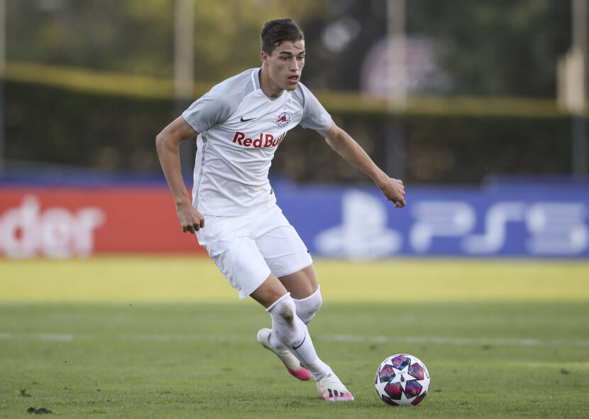 SKANDAL U AUSTRIJI: Navijači Rapida napali hrvatskog fudbalera!