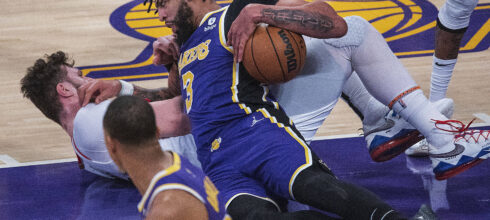 NBA CENTAR PRATI ZVEZDU: Vreme isteklo, a sudije kažu faul koš… Ma da li je moguće?!