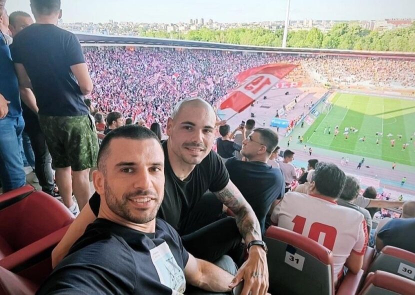 CRVENO-BELA PORODICA: Radonjić, Lazić i Cirbes bodrili fudbalere Crvene zvezde (FOTO)