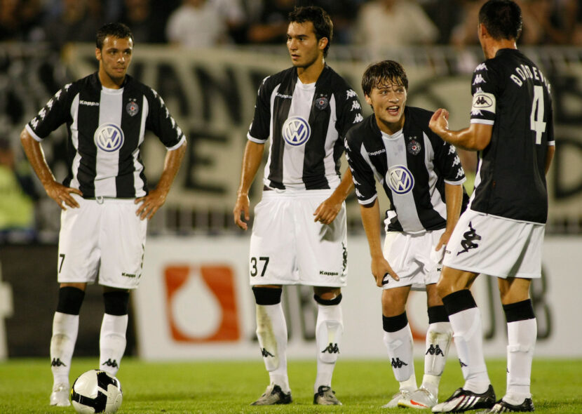 PLJUŠTE KRITIKE I OPTUŽBE: Kakva crna ljubav prema Partizanu, pola njih navija za Zvezdu, tu će da "jašu" dokle god mogu!