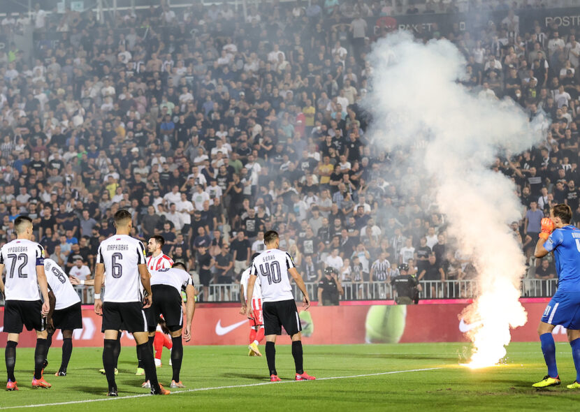VEČITI "UDARENI PO DŽEPU": Zvezda i Partizan kažnjeni zbog navijača!