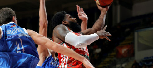 Čuveni košarkaš “zapalio” mreže zbog napada na Zvezdinog centra