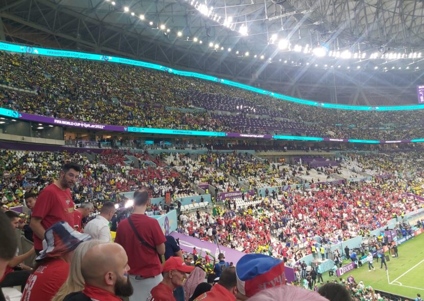 KAKVA UVERTIRA ZA DERBI MUNDIJALA: Evo kako izgleda atmosfera sa stadiona Lusail, "Orlovi" imaju ogromnu podršku! (FOTO,VIDEO)