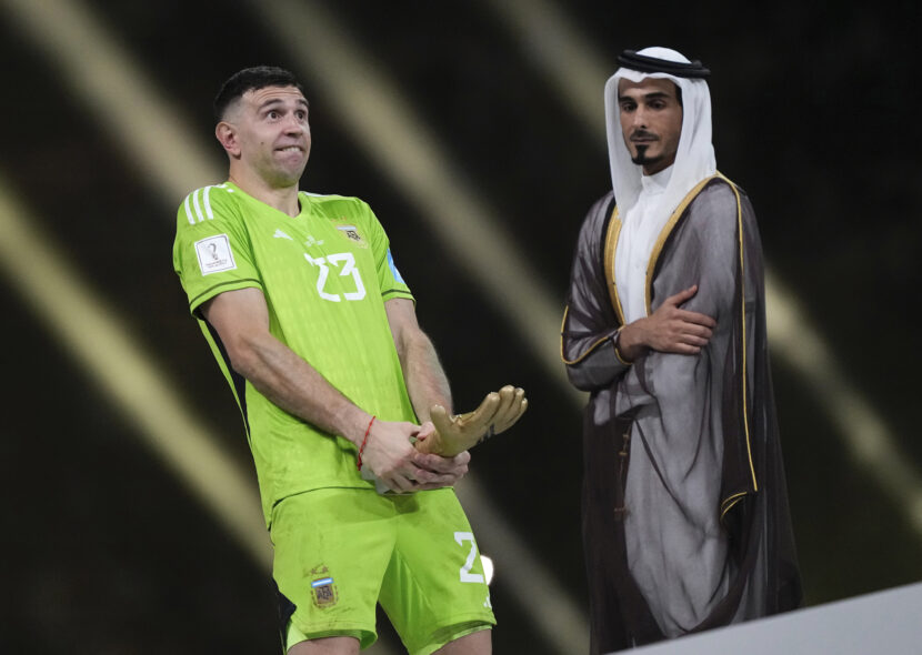 Mrzi ga ceo svet, a dočekalo ga 100 hiljada ljudi? (VIDEO)