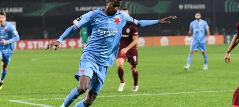 Pomračenje uma Zvezdinog pojačanja: Olajinka izazvao opšti haos na terenu (VIDEO)