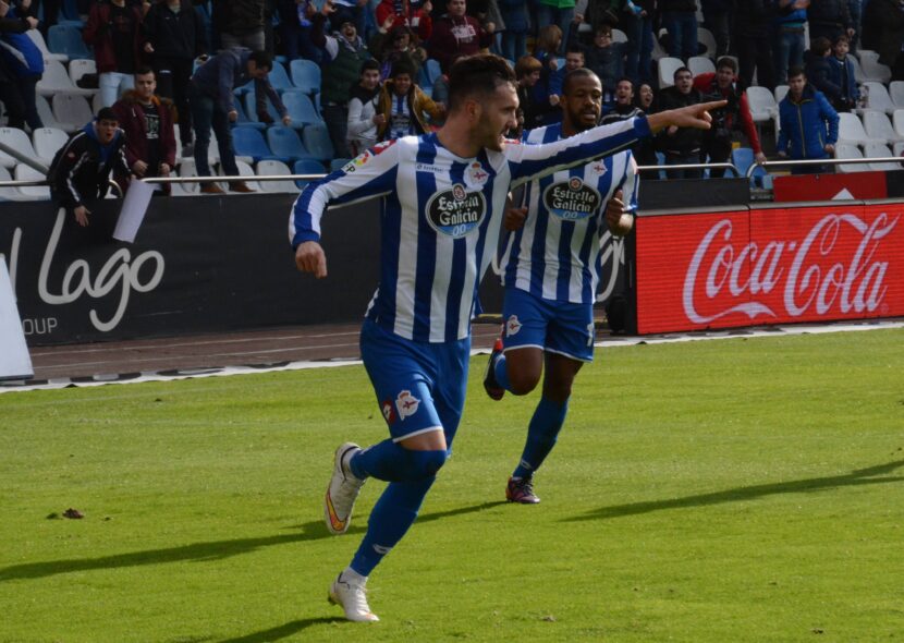 Ljubav koja se retko viđa: Platio pola miliona da bi igrao u trećoj ligi! (VIDEO)