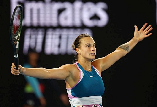 Sabalenka zakazala finale sa Ribakinom