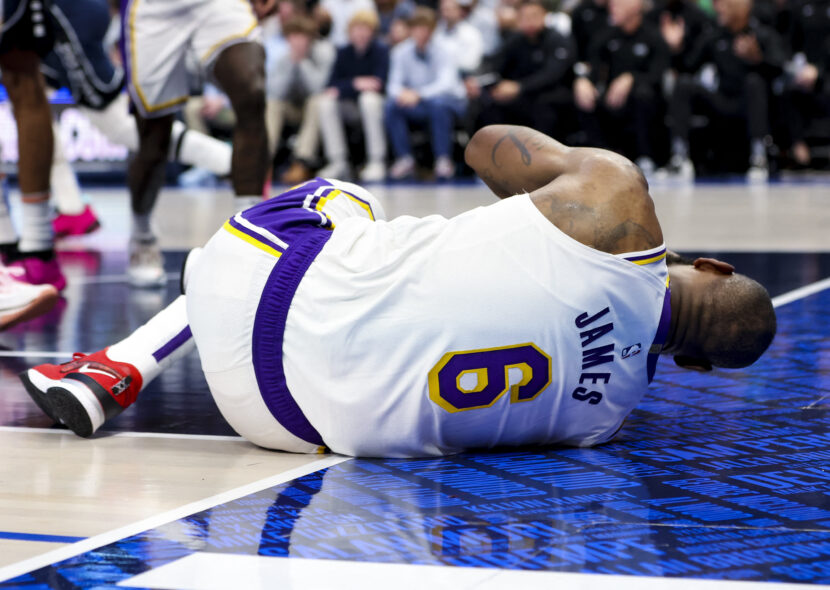 Noćna mora Lejkersa: Lebron se povredio u ključnom trenutku sezone!