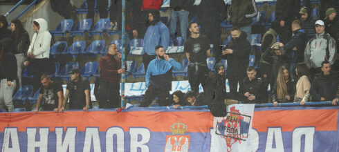 Navijači Srbije: Ne možeš nam omrznuti brata, Crnogorci izdaju ne ljube! (FOTO)