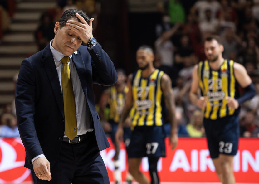 Itudis oterao centra Fenerbahčea u svlačionicu! (VIDEO)