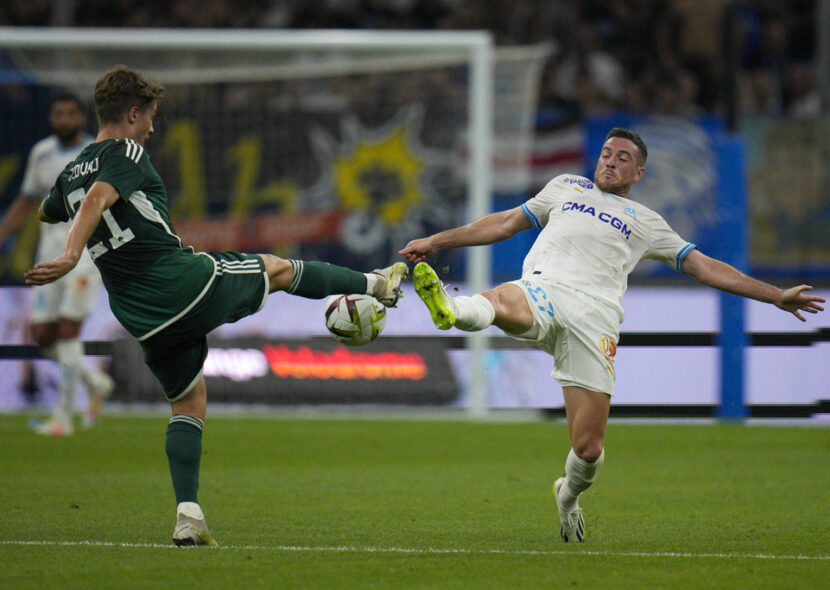 VAR, tenzija i skoro tri sata fudbala: Mladenović u paklu Marseja odveo PAO u plej-of