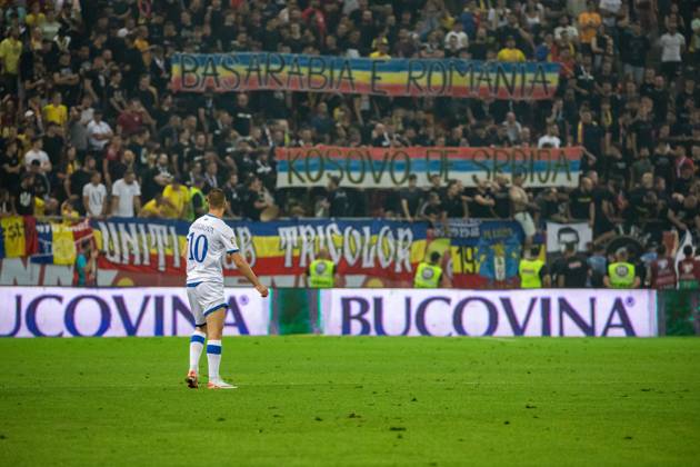 Rumuni slavili u kontroverznom meču zbog skandiranja "Kosovo je Srbija" (FOTO)