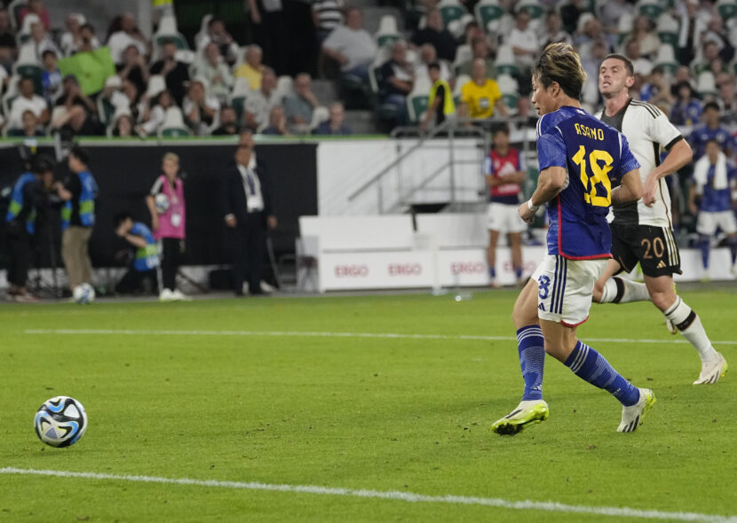 Japan i Asano su streptomicin za Nemce: Esencija fudbala usred Volfsburga, drma se klupa Fliku