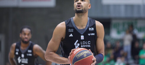 Asvel prodisao po odlasku Parkera